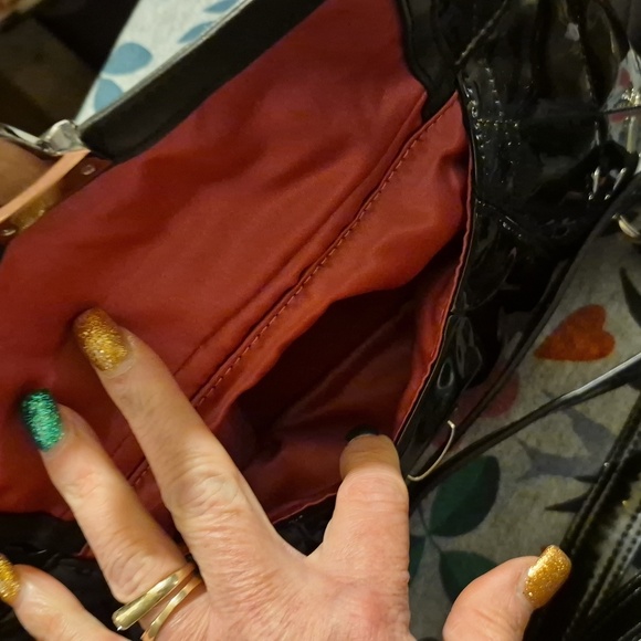 EUC π COACH π POPPY π€ ('11) BLACK LIQUID GLOSS QUILTED PATENT CONVERTABLE BAG - Picture 10 of 17